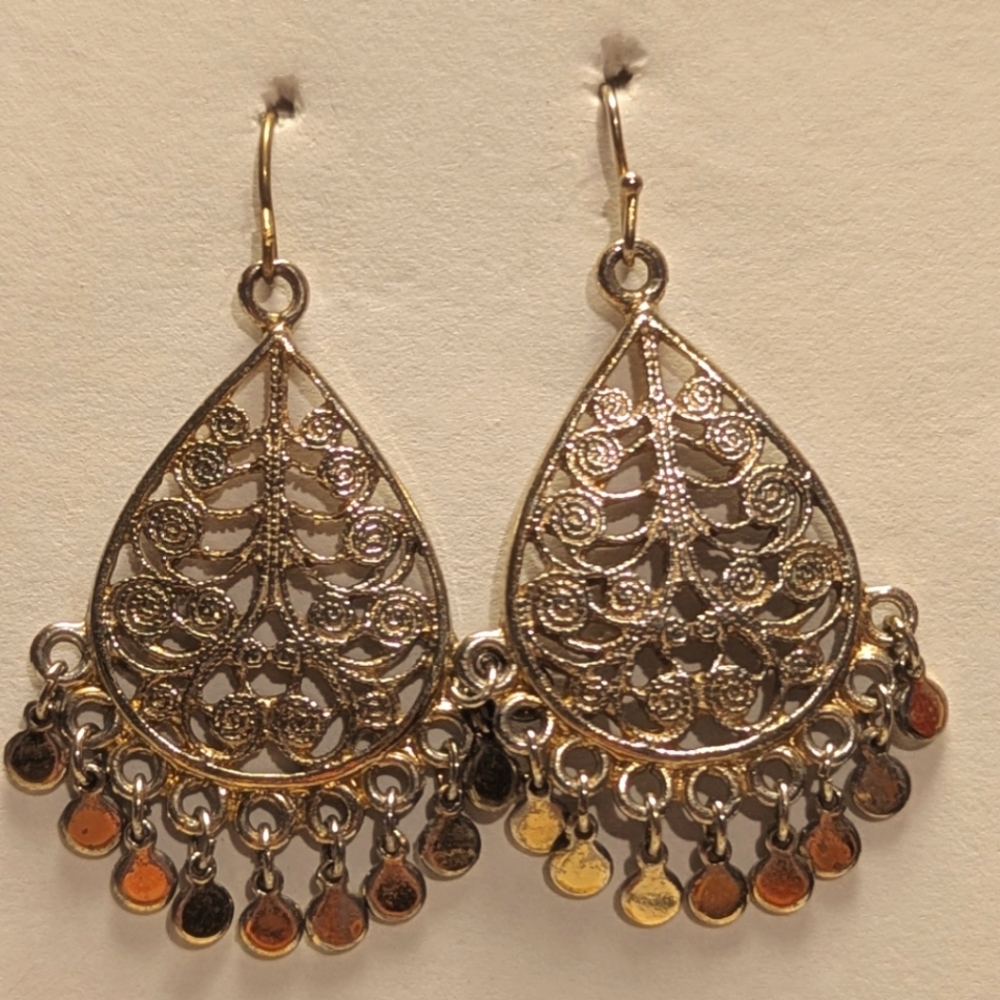 Vintage Avon Elegant Filigree Style Gold Dangle Pierced Earrings